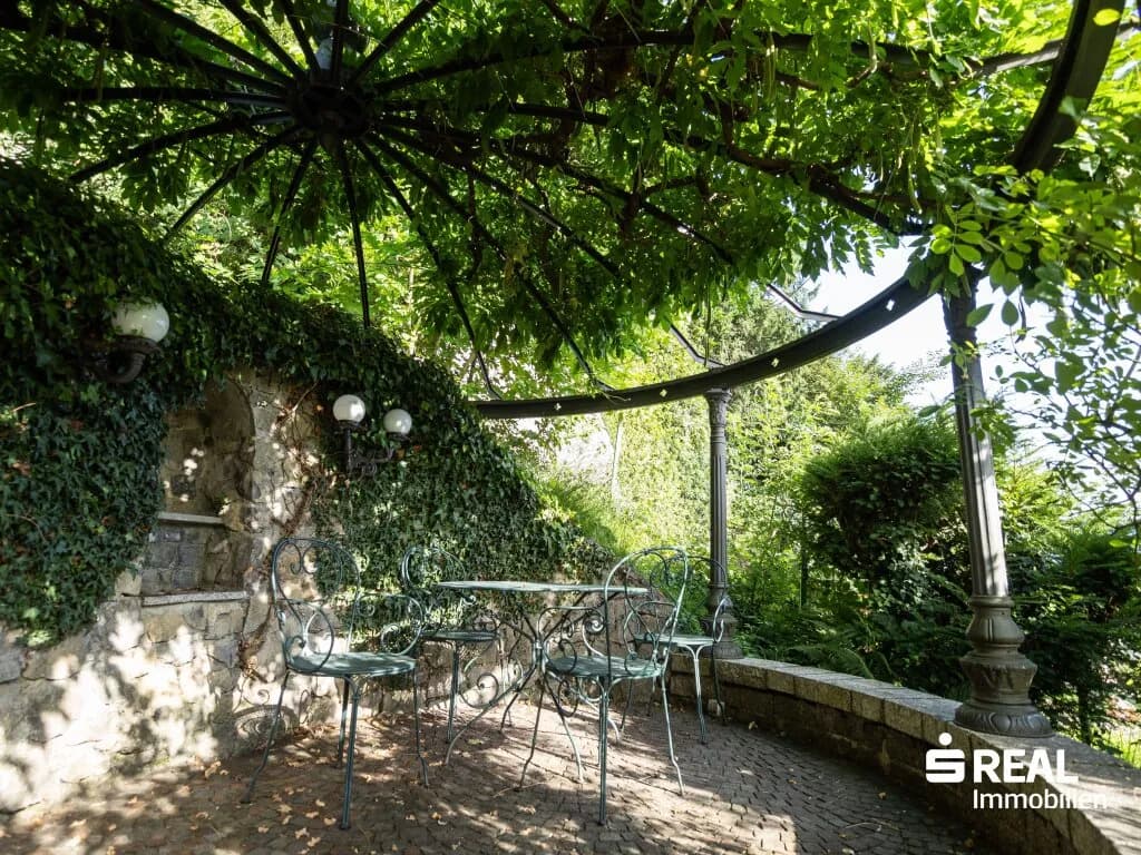 8-Zimmer-Haus kaufen in Feldkirch – 216 m², € 1.380.000 – Bild 2 von 35