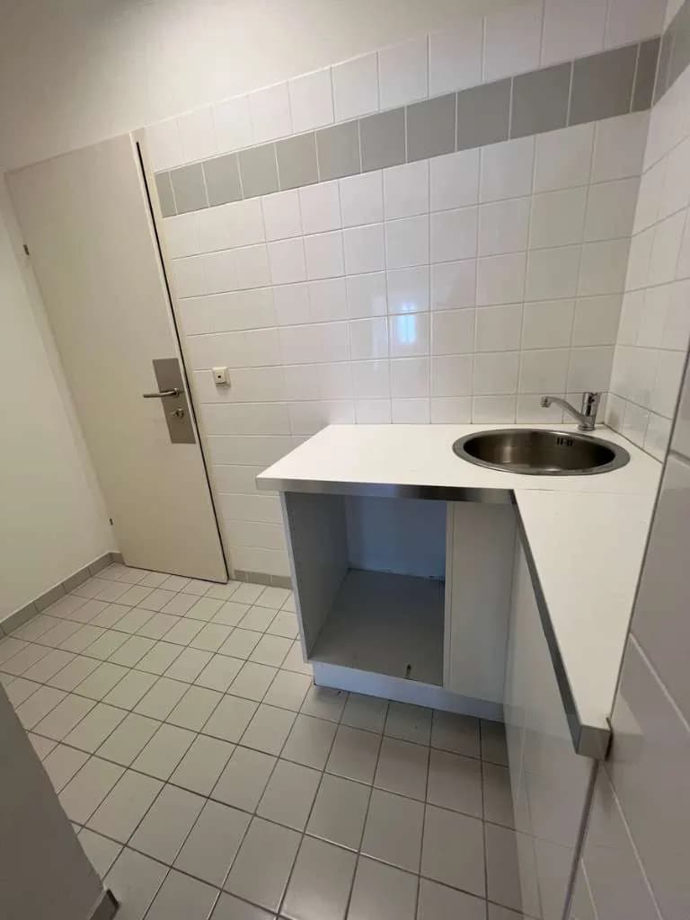 2-Zimmer-Gewerbeimmobilie mieten in Amstetten – 100 m², € 695 – Bild 4 von 6