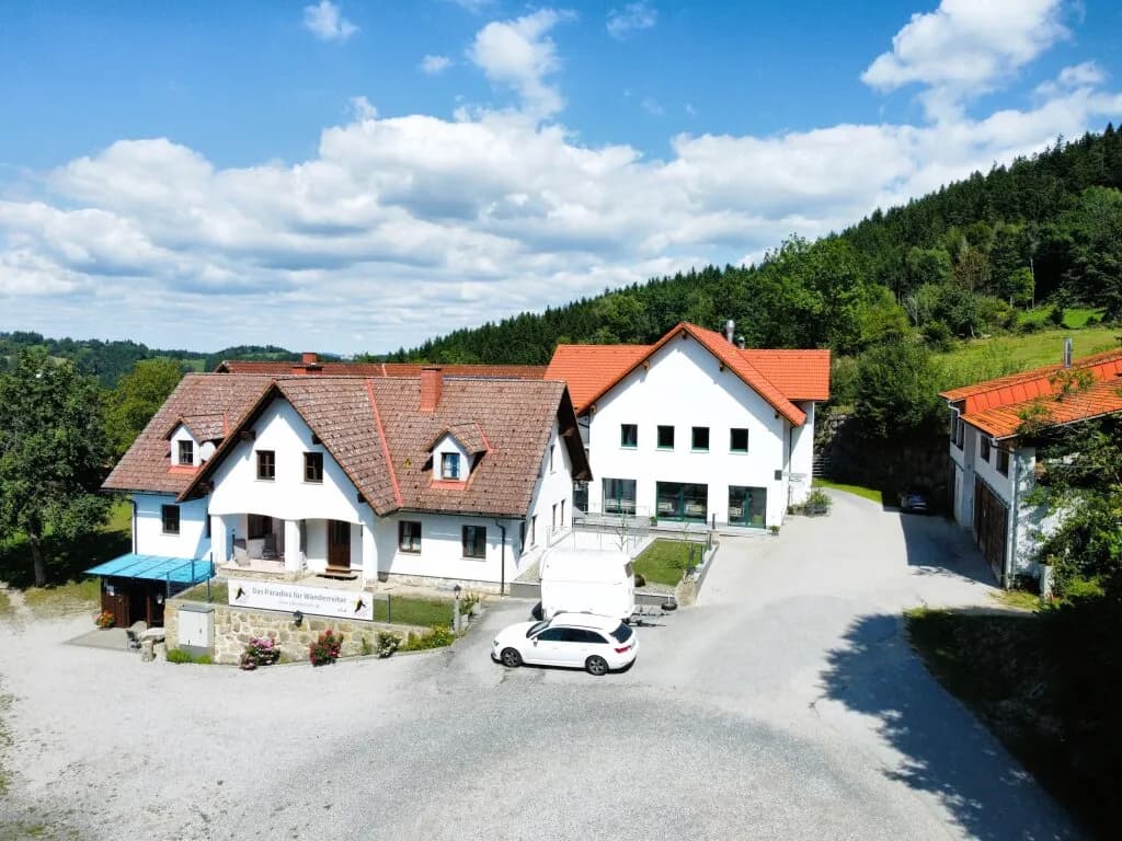 Grundstück kaufen in Perg – 262 m², € 2.990.000 – Bild 1 von 24
