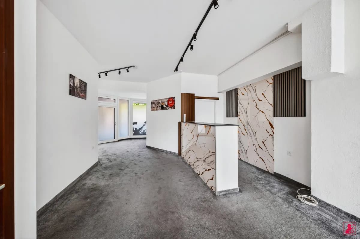 2-Zimmer-Gewerbeimmobilie mieten in Kufstein – 71 m², € 881 – Bild 8 von 12