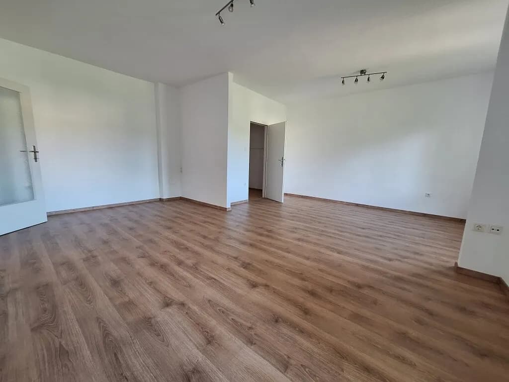 2-Zimmer-Wohnung mieten in Baden – 63 m², € 840 – Bild 3 von 7