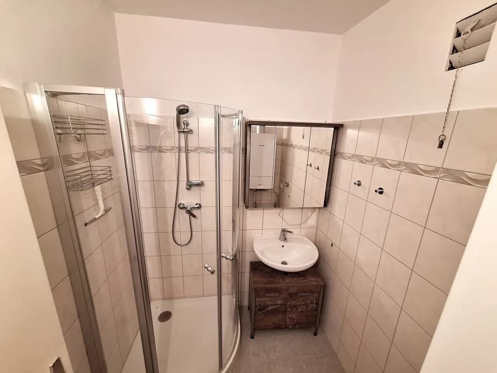 2-Zimmer-Wohnung mieten in Baden – 63 m², € 840 – Bild 5 von 7