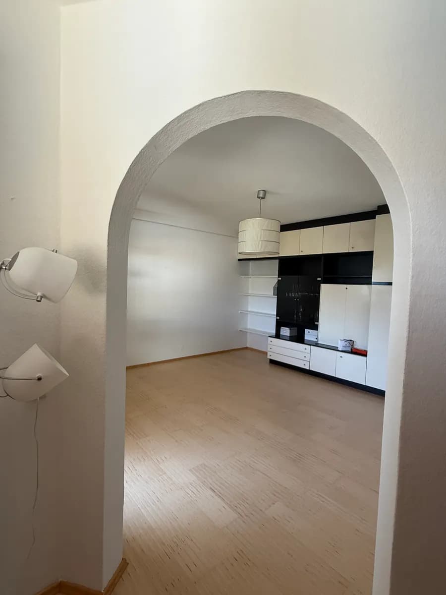 Wohnung mieten in Innsbruck – 39 m², € 939 – Bild 1 von 6