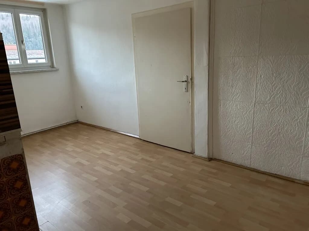 Wohnung mieten in Leoben – 50 m², € 330 – Bild 1 von 10