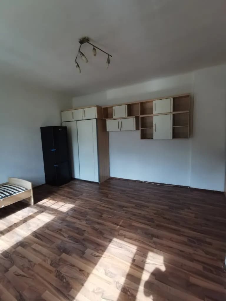Wohnung mieten in Bruck-Mürzzuschlag – 34 m², € 314 – Bild 2 von 7