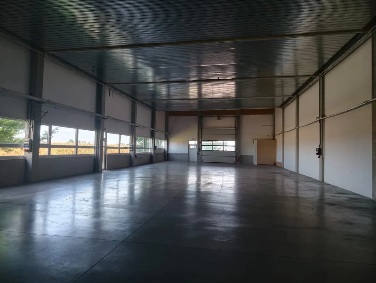 Gewerbeimmobilie mieten in Wels-Land – 410 m², € 3.600 – Bild 3 von 7