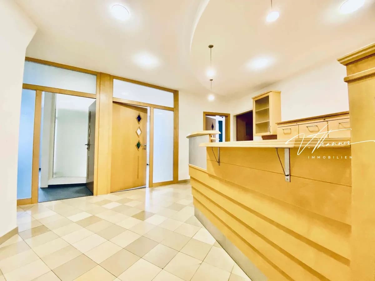 4-Zimmer-Gewerbeimmobilie mieten in Gmunden – 117 m², € 1.229