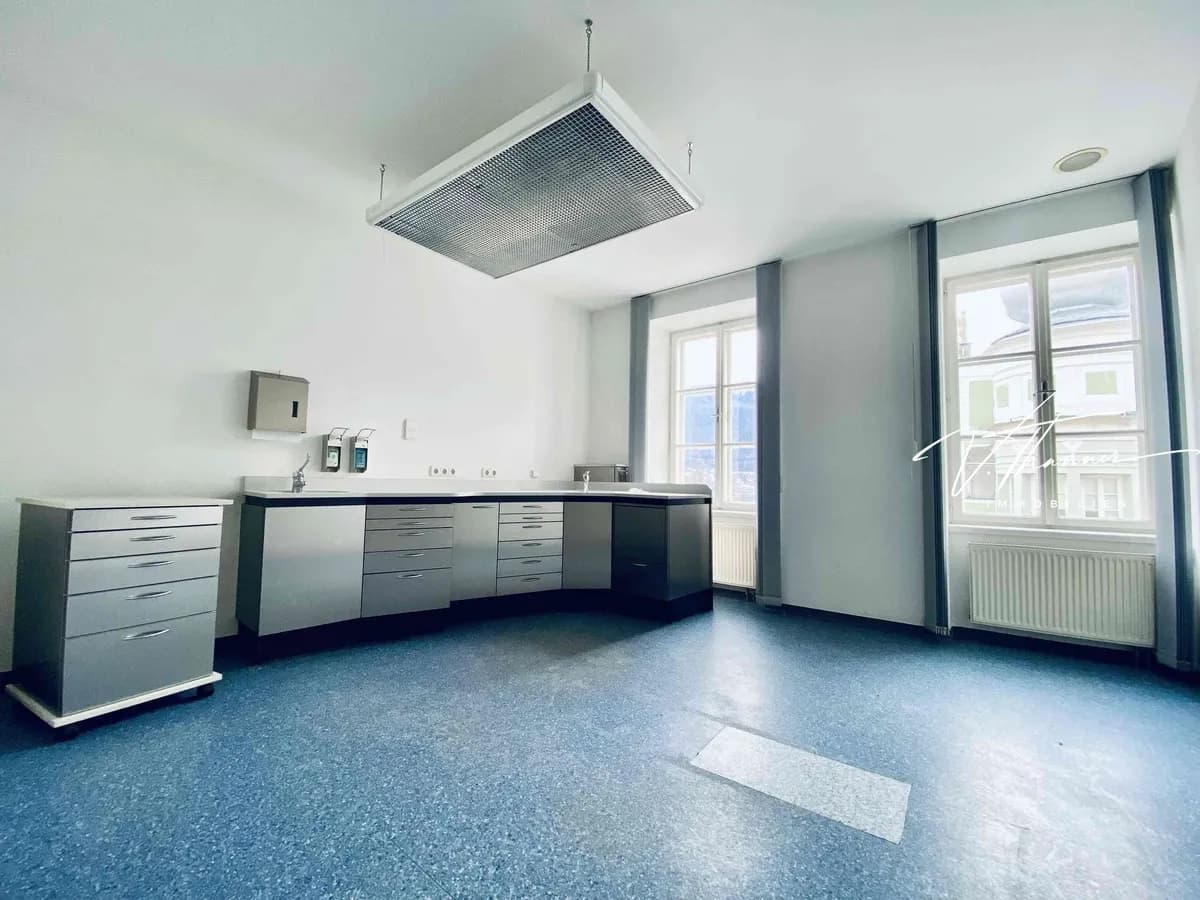 4-Zimmer-Gewerbeimmobilie mieten in Gmunden – 117 m², € 1.229 – Bild 4 von 11