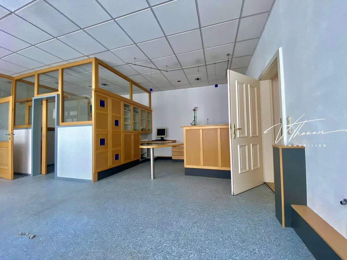 3-Zimmer-Gewerbeimmobilie mieten in Gmunden – 72 m², € 756 – Bild 1 von 5