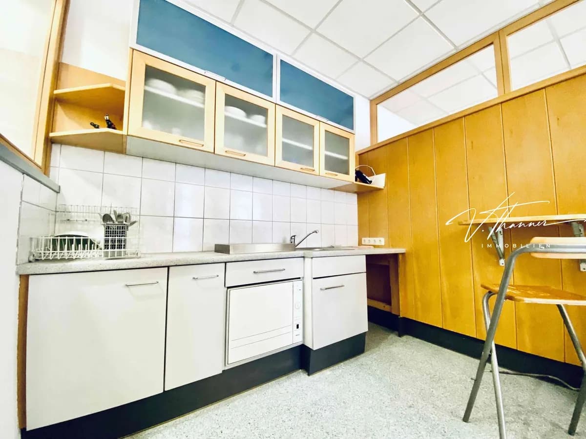 3-Zimmer-Gewerbeimmobilie mieten in Gmunden – 72 m², € 756 – Bild 4 von 5