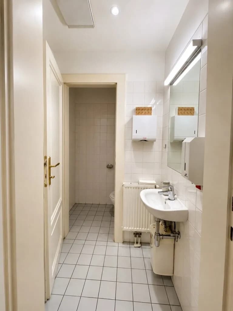4-Zimmer-Gewerbeimmobilie mieten in Wien – 150 m², € 3.083 – Bild 15 von 21