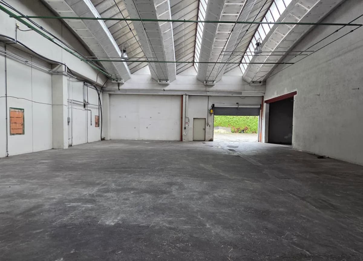 Gewerbeimmobilie mieten in Wels-Land – 1 196 m², € 8 – Bild 2 von 4
