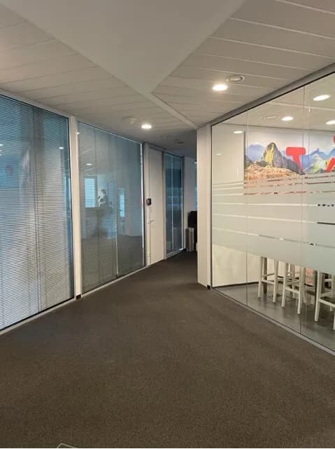 Gewerbeimmobilie mieten in Wien – 1 565 m², € 17