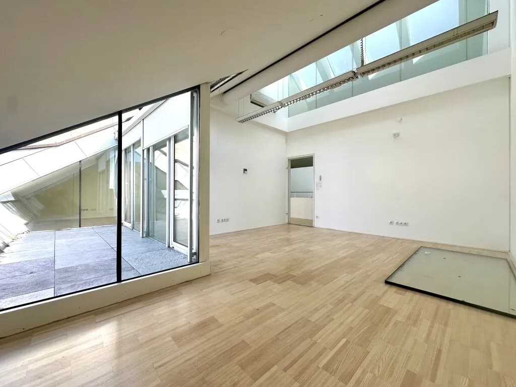 5-Zimmer-Gewerbeimmobilie mieten in Innsbruck – 192 m², € 3.762 – Bild 1 von 7