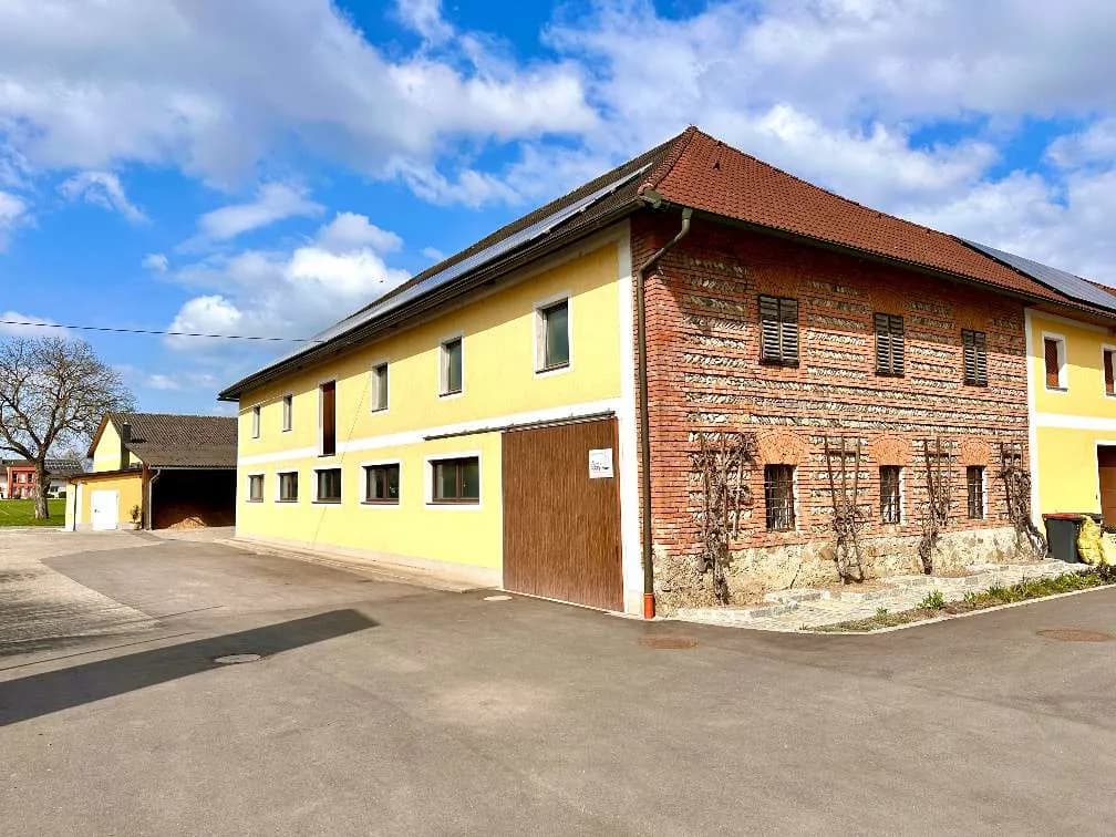 Gewerbeimmobilie mieten in Amstetten – 178 m², € 948 – Bild 1 von 8