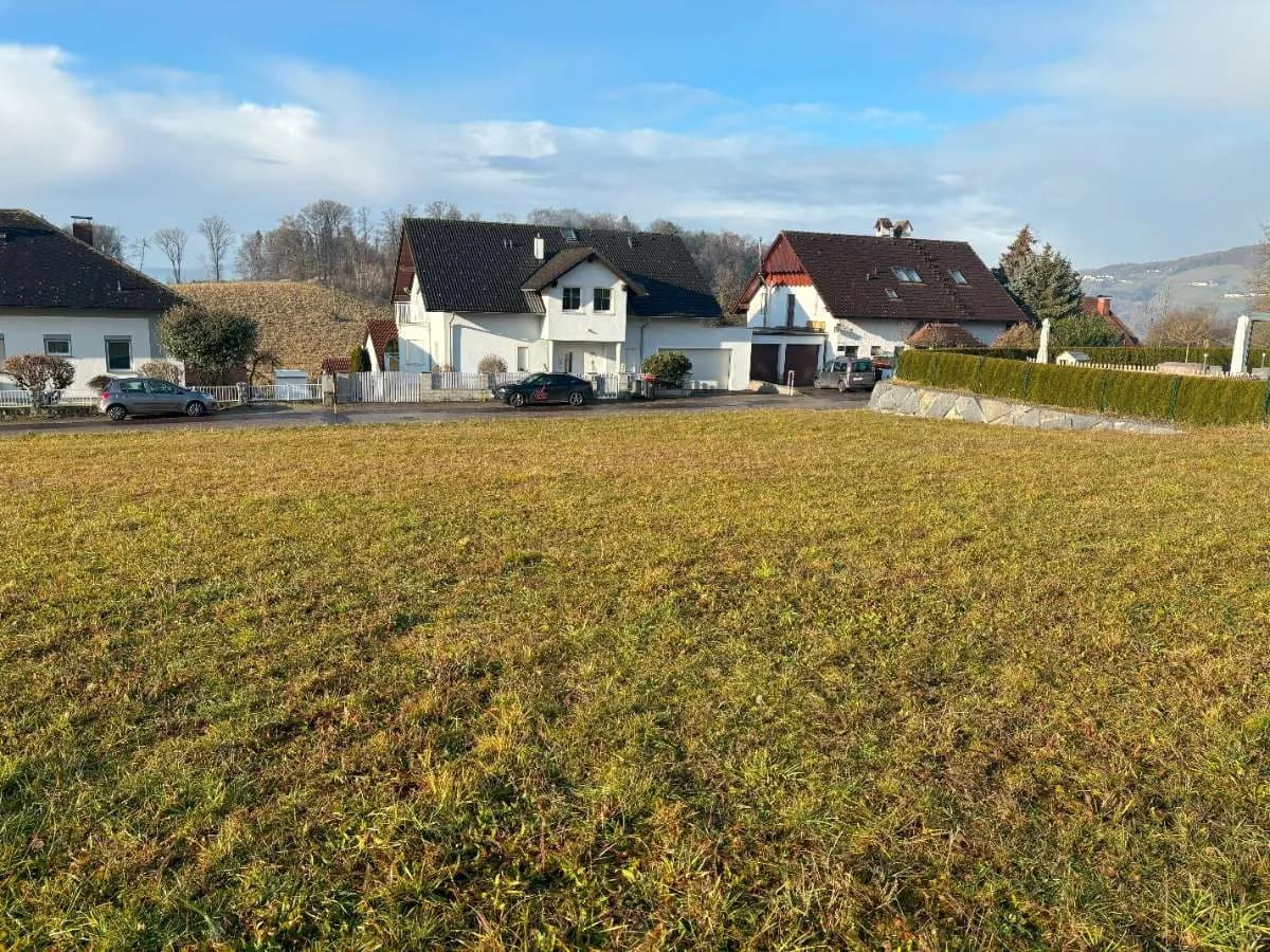 Grundstück kaufen in Urfahr-Umgebung – 682 m², € 286.440 – Bild 1 von 4