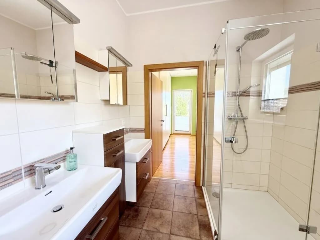 Haus kaufen in Vöcklabruck – 95 m², € 390.000 – Bild 9 von 15