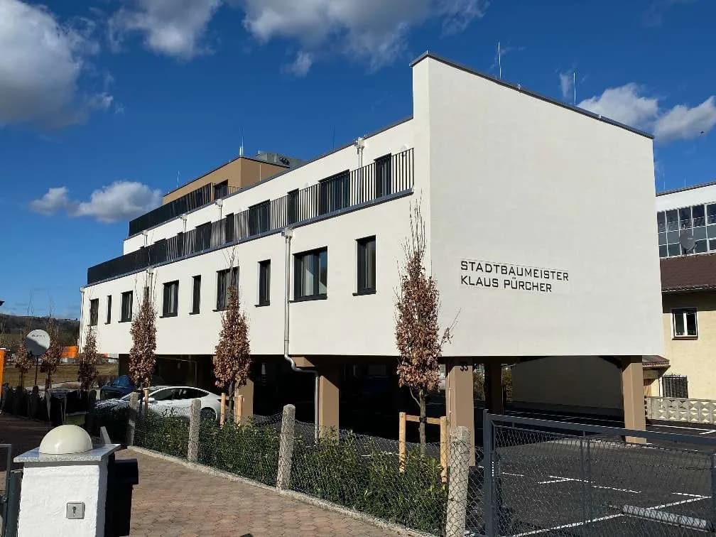 2-Zimmer-Gewerbeimmobilie mieten in Salzburg Stadt – 49 m², € 827 – Bild 1 von 2