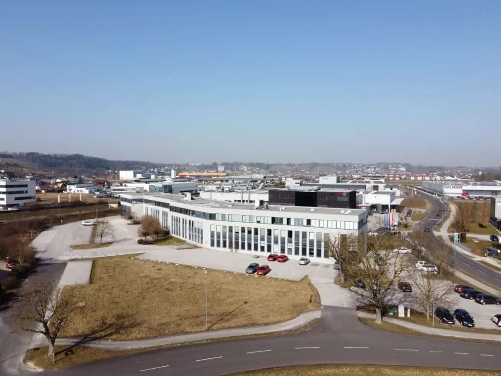 7-Zimmer-Gewerbeimmobilie mieten in Steyr – 234 m², € 2.960 – Bild 5 von 12