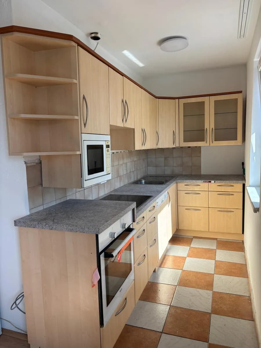 3-Zimmer-Wohnung mieten in Baden – 65 m², € 800 – Bild 2 von 9