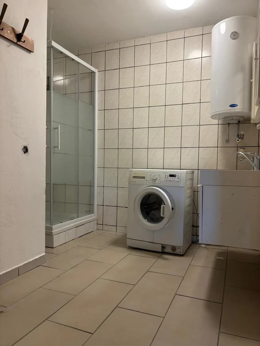3-Zimmer-Wohnung mieten in Baden – 65 m², € 800 – Bild 8 von 9
