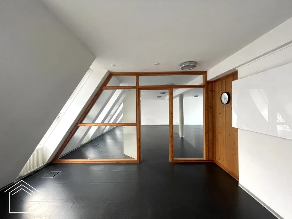 1-Zimmer-Gewerbeimmobilie mieten in Wien – 115 m², € 1.917 – Bild 9 von 16