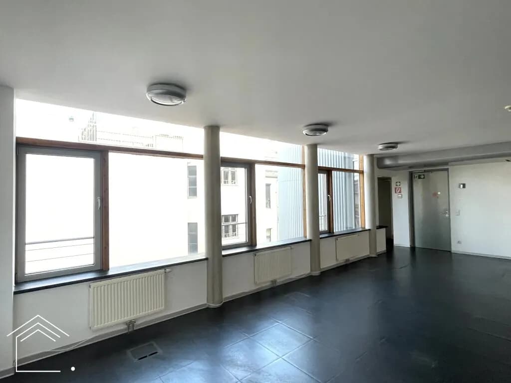 1-Zimmer-Gewerbeimmobilie mieten in Wien – 115 m², € 1.917 – Bild 12 von 16