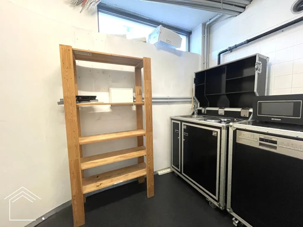 1-Zimmer-Gewerbeimmobilie mieten in Wien – 115 m², € 1.917 – Bild 15 von 16