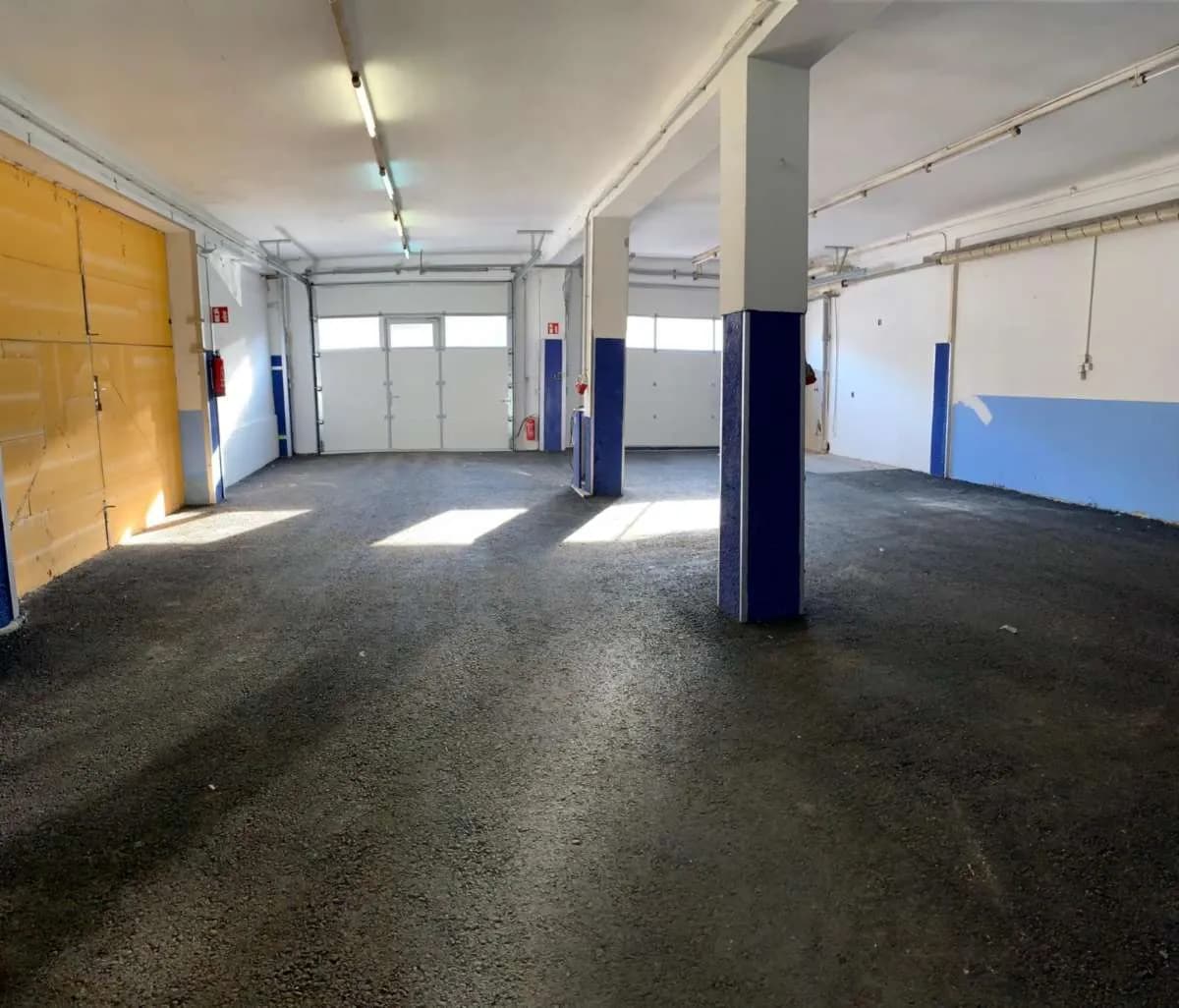 1-Zimmer-Gewerbeimmobilie mieten in Mödling – 215 m², € 1.799