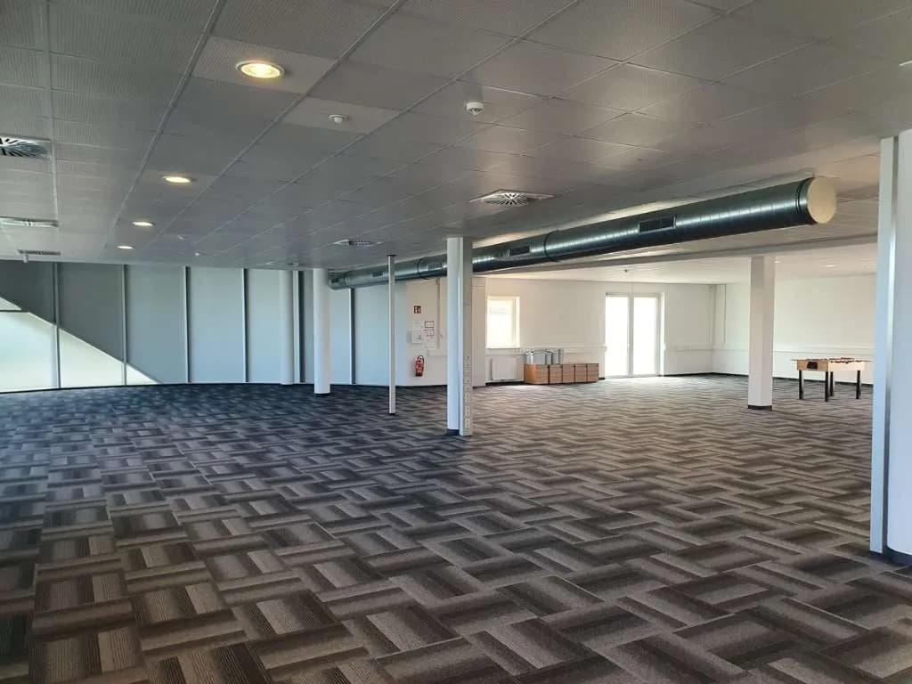 3-Zimmer-Gewerbeimmobilie mieten in Steyr – 768 m², € 5.900 – Bild 5 von 12