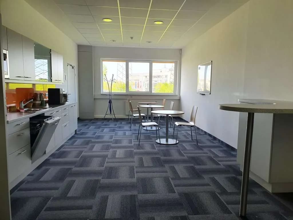 3-Zimmer-Gewerbeimmobilie mieten in Steyr – 768 m², € 5.900 – Bild 8 von 12