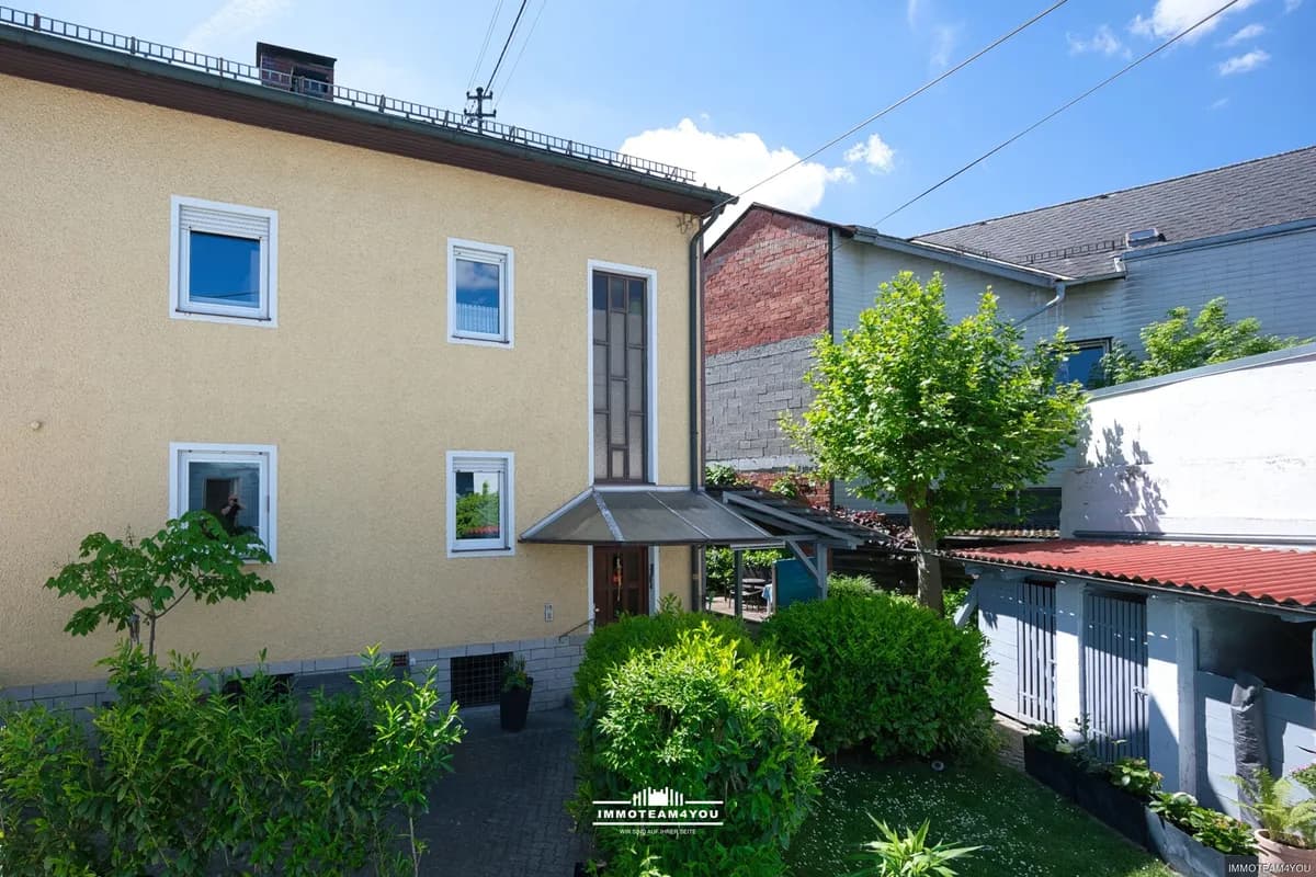 9-Zimmer-Gewerbeimmobilie kaufen in Vöcklabruck – 192 m², € 398.000 – Bild 1 von 10
