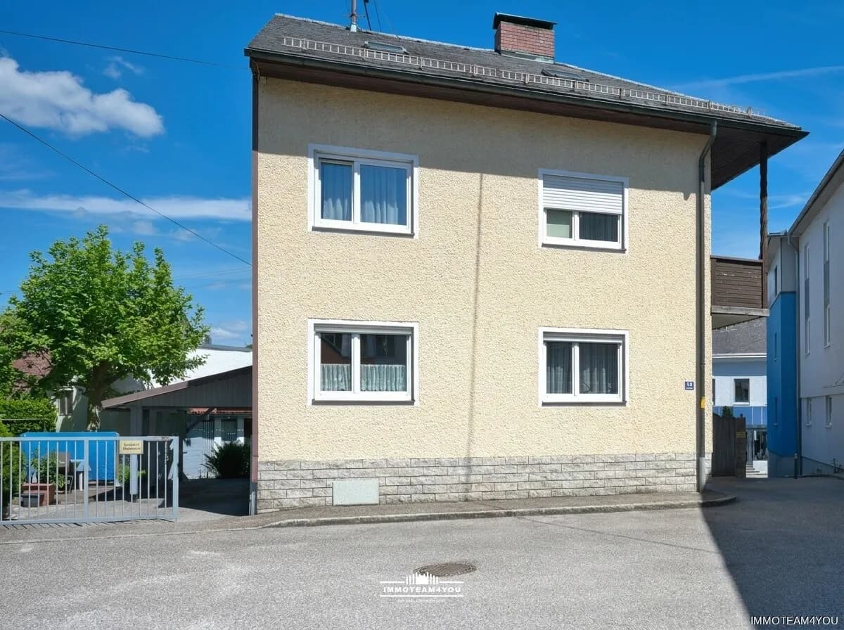 9-Zimmer-Gewerbeimmobilie kaufen in Vöcklabruck – 192 m², € 398.000 – Bild 2 von 10