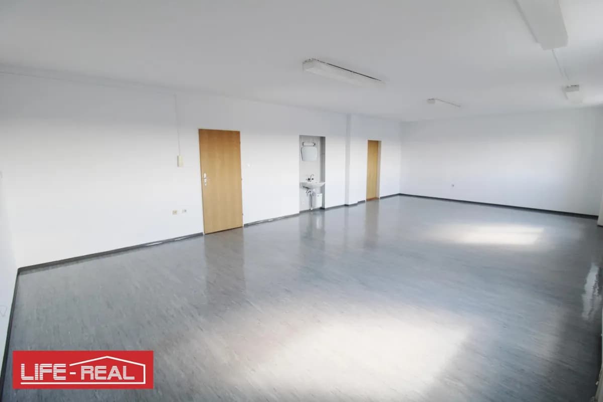 2-Zimmer-Gewerbeimmobilie mieten in Linz Land – 87 m², € 730 – Bild 3 von 5