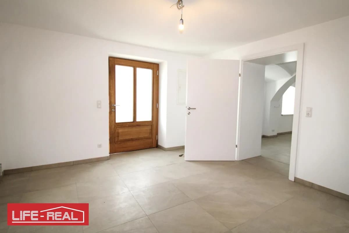 2-Zimmer-Gewerbeimmobilie mieten in Eferding – 123 m², € 833 – Bild 4 von 13