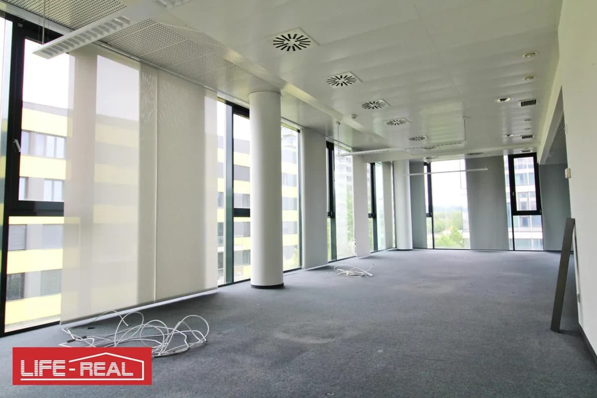 Gewerbeimmobilie mieten in Linz – 979 m², € 16.219 – Bild 25 von 54