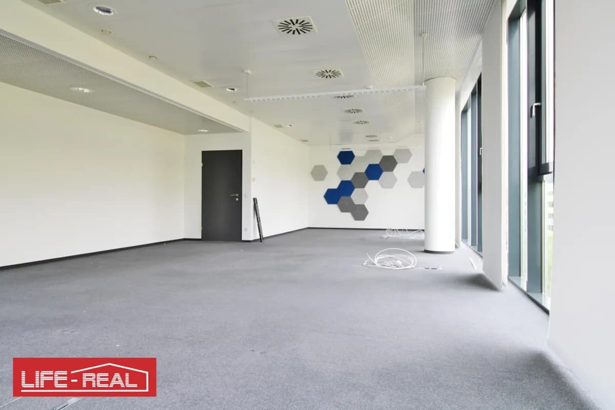 Gewerbeimmobilie mieten in Linz – 979 m², € 16.219 – Bild 28 von 54