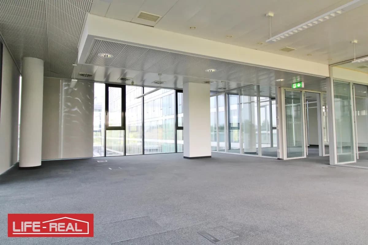 Gewerbeimmobilie mieten in Linz – 979 m², € 16.219 – Bild 42 von 54