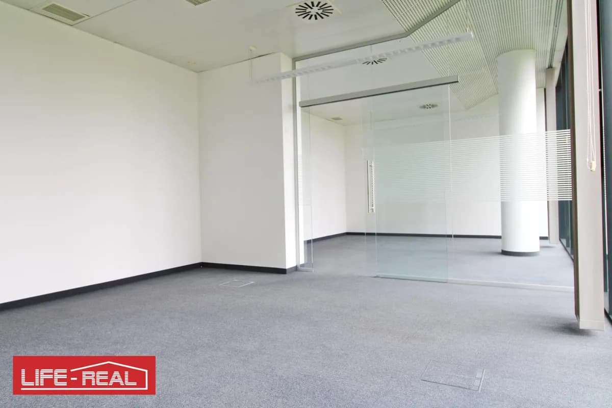 Gewerbeimmobilie mieten in Linz – 979 m², € 16.219 – Bild 48 von 54