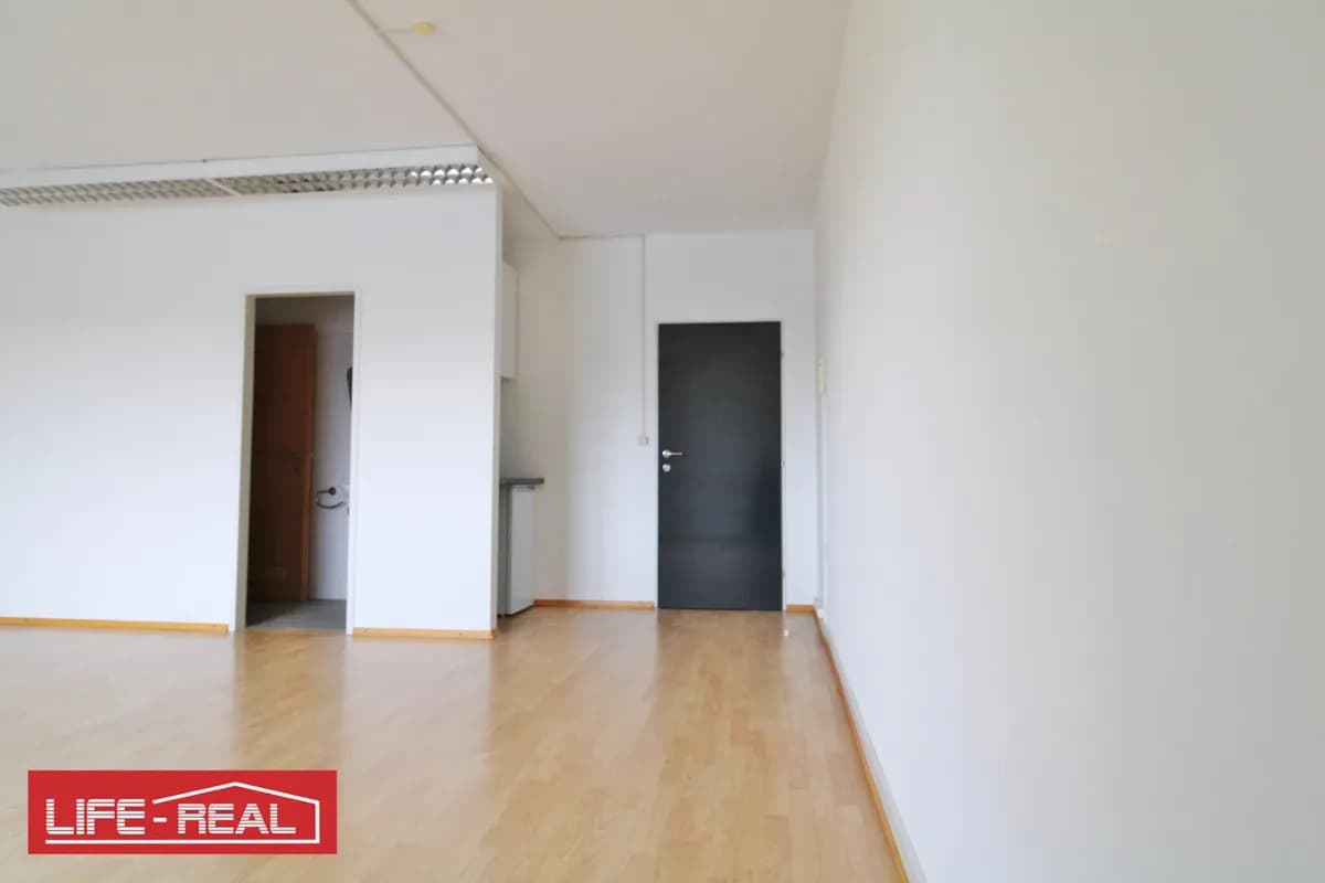 2-Zimmer-Gewerbeimmobilie mieten in Linz Land – 43 m², € 410 – Bild 3 von 7
