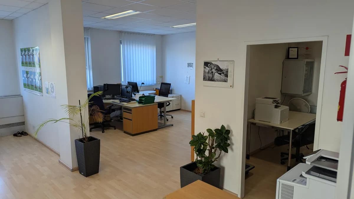 6-Zimmer-Gewerbeimmobilie mieten in Wels – 153 m² – Bild 8 von 19
