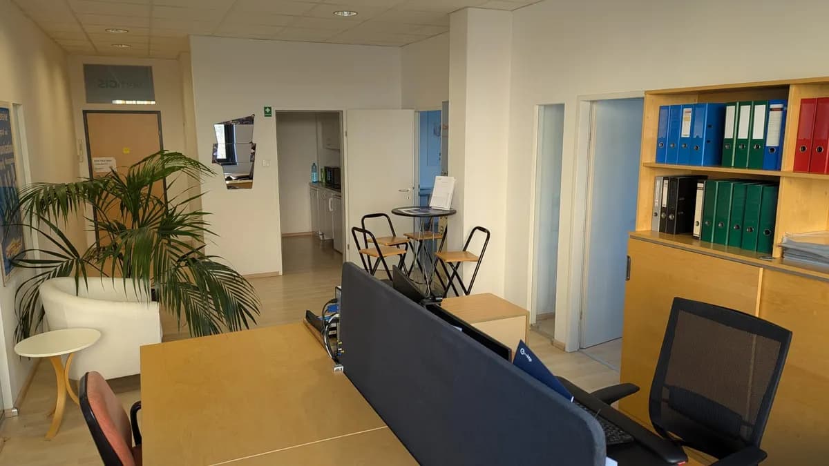 6-Zimmer-Gewerbeimmobilie mieten in Wels – 153 m² – Bild 10 von 19
