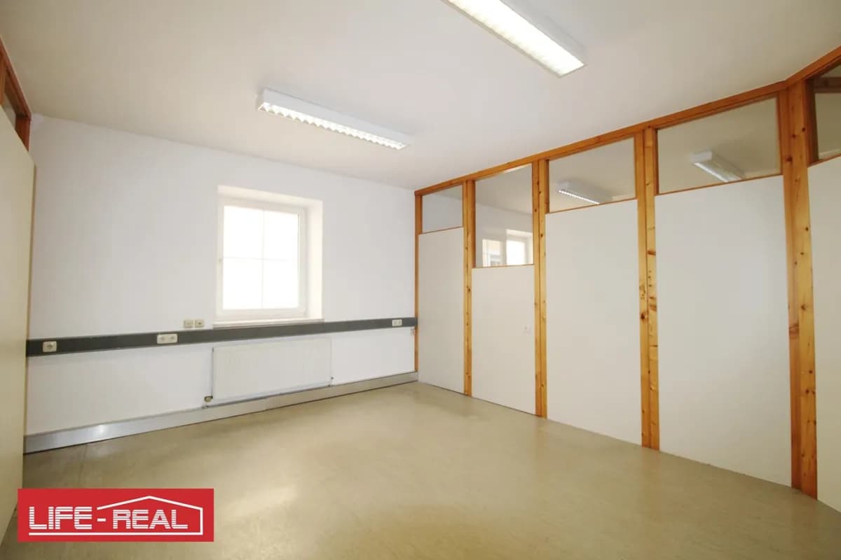 7-Zimmer-Gewerbeimmobilie mieten in Ried im Innkreis – 175 m², € 1.566 – Bild 4 von 8