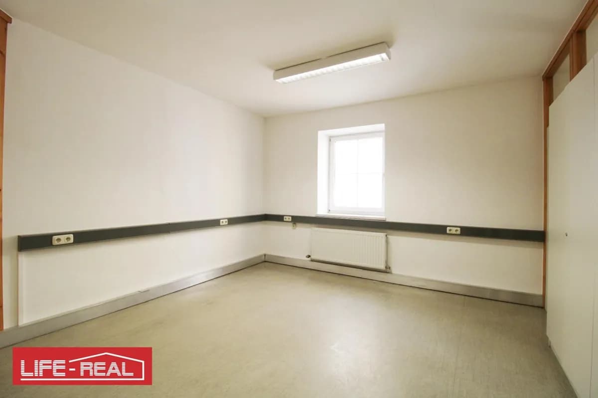 7-Zimmer-Gewerbeimmobilie mieten in Ried im Innkreis – 175 m², € 1.566 – Bild 5 von 8