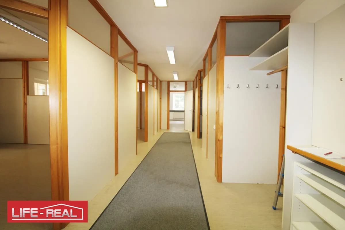 7-Zimmer-Gewerbeimmobilie mieten in Ried im Innkreis – 175 m², € 1.566 – Bild 6 von 8