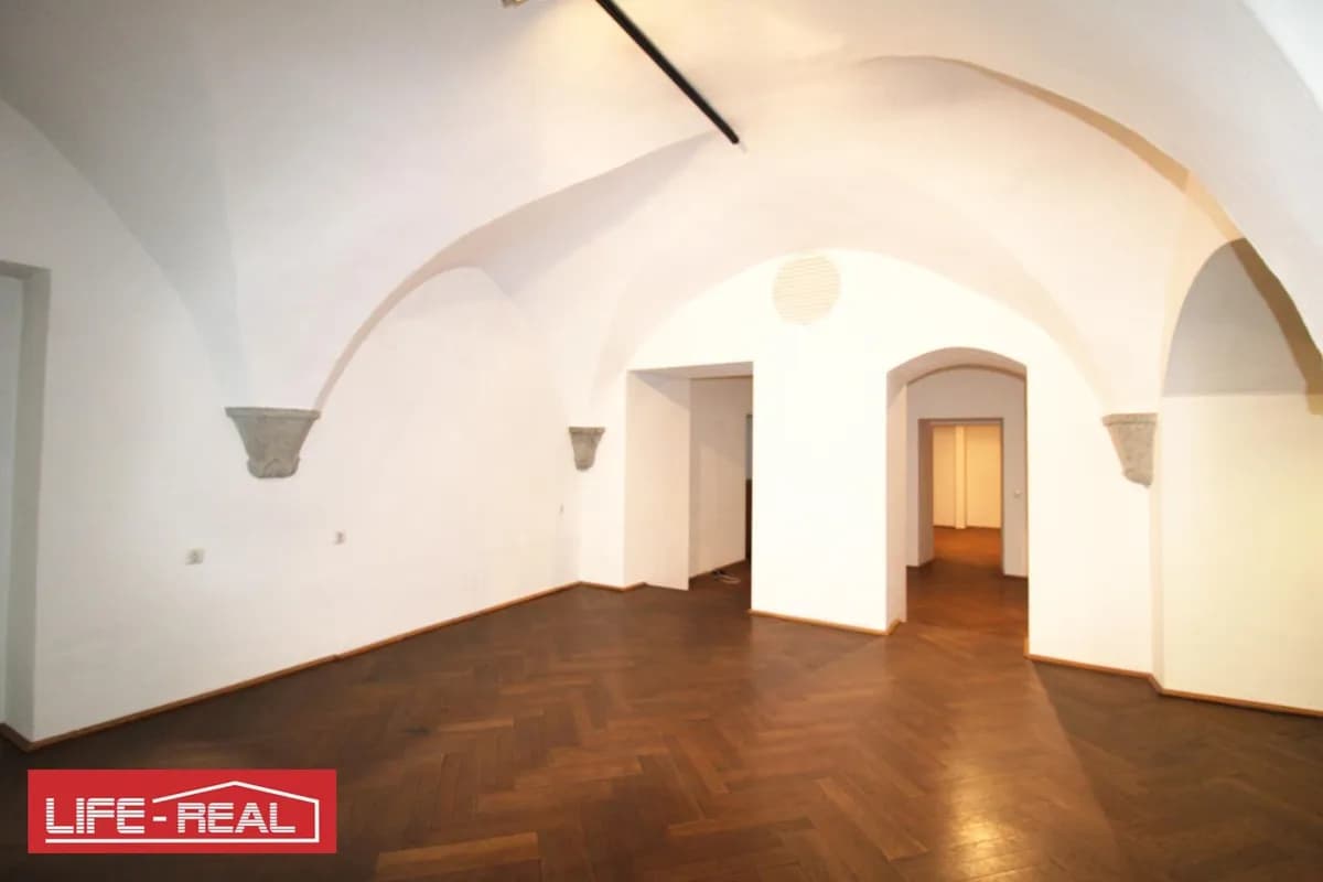 Gewerbeimmobilie mieten in Ried im Innkreis – 180 m², € 2.400 – Bild 3 von 11