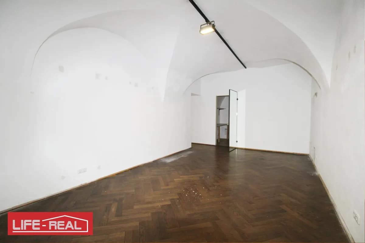 Gewerbeimmobilie mieten in Ried im Innkreis – 180 m², € 2.400 – Bild 7 von 11