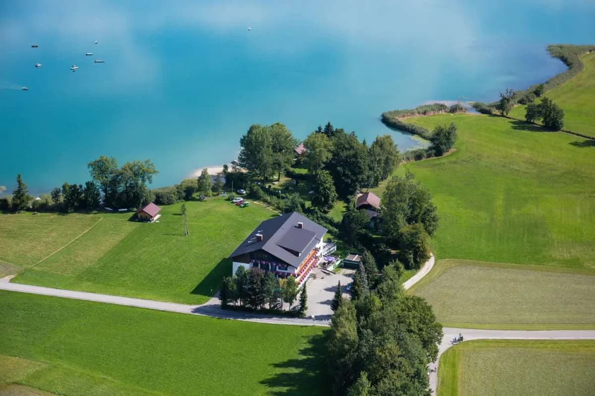 Haus kaufen in Vöcklabruck – 2 500 m² – Bild 2 von 18