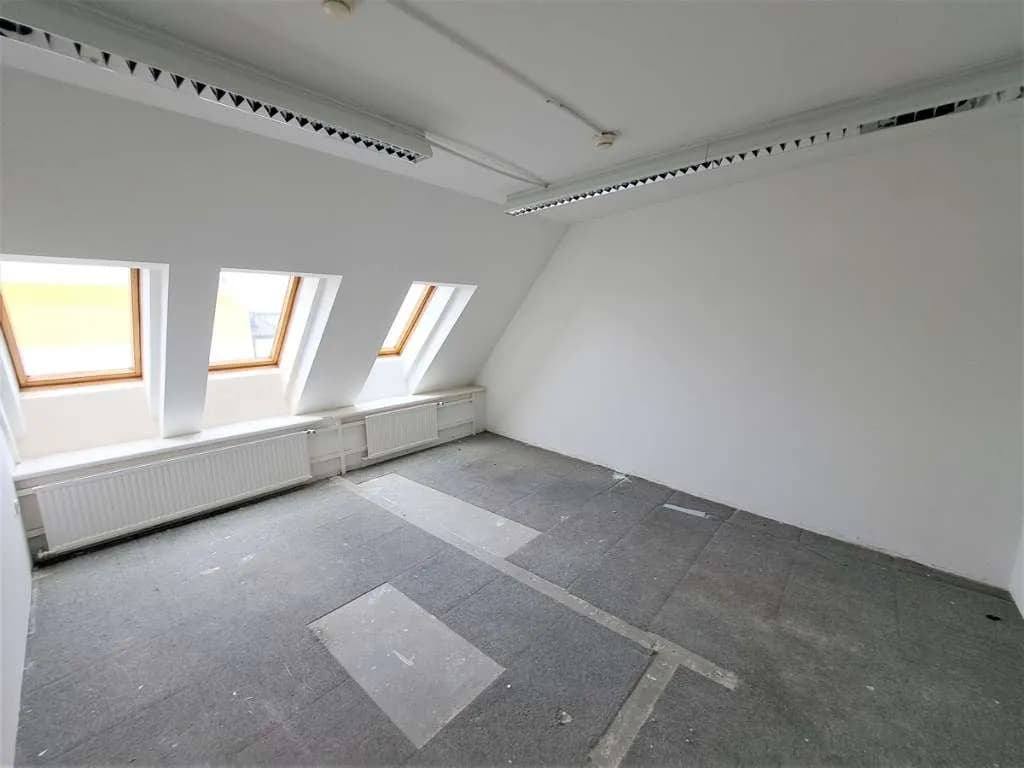 Gewerbeimmobilie mieten in Sankt Pölten – 114 m², € 10 – Bild 2 von 7