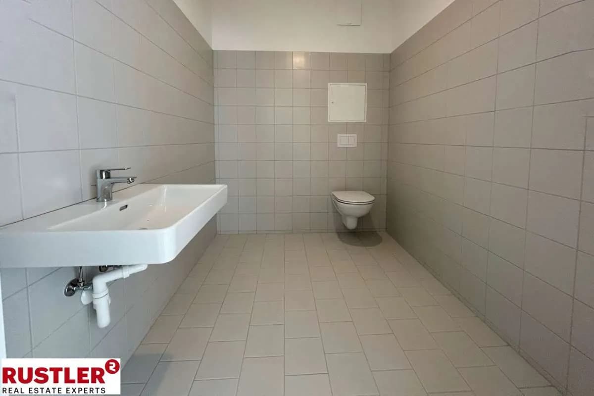 Gewerbeimmobilie mieten in Mödling – 217 m², € 3.661 – Bild 5 von 7